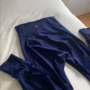 Lululemon navy mesh leggings